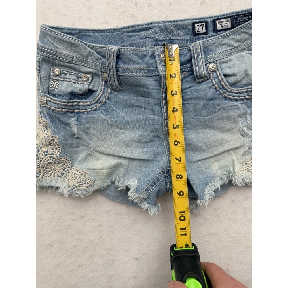 Miss Me Signature Shorts Womens 27 Blue Denim Distressed Floral Lace Applique - Picture 6 of 8